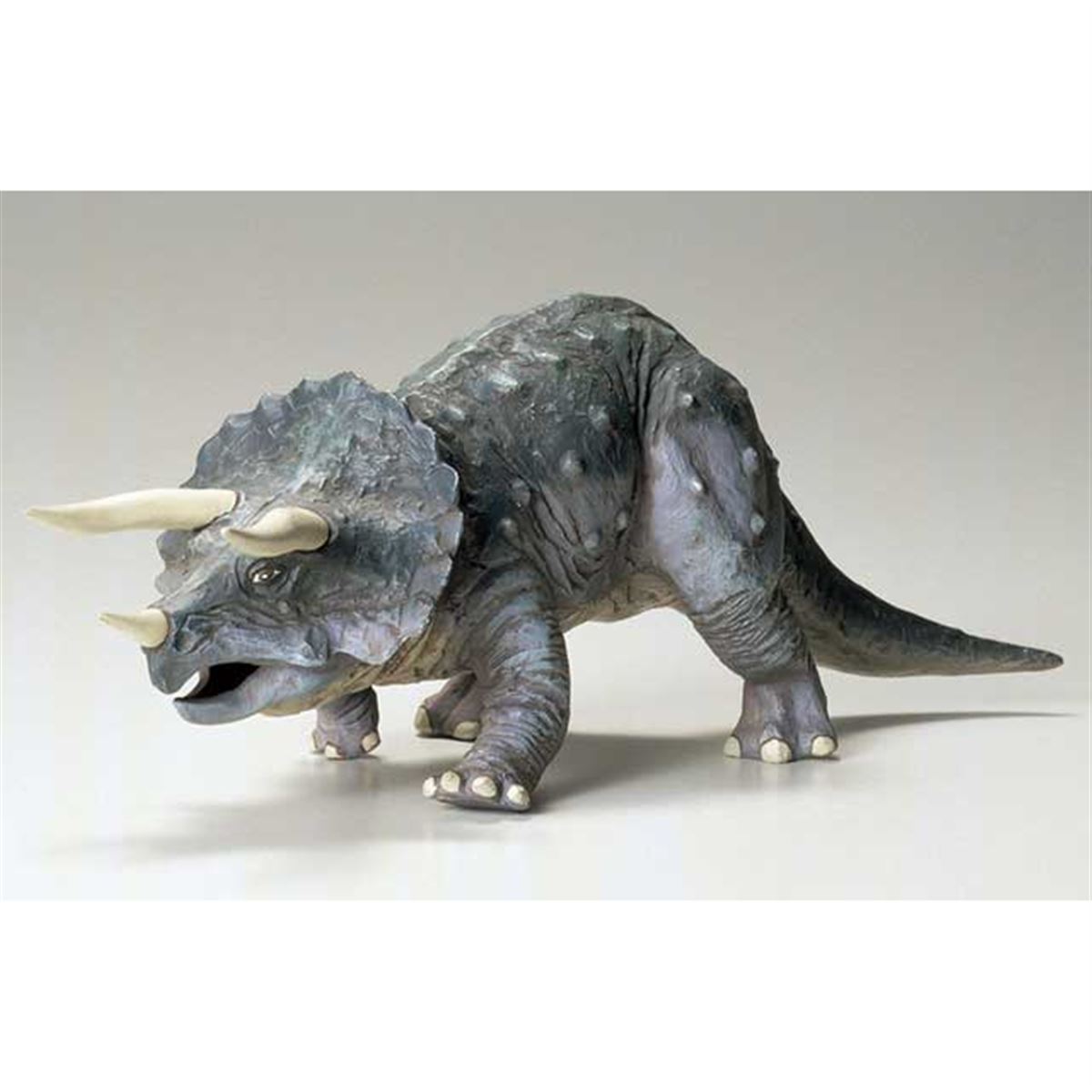 トリケラトプス」の力強いポーズを再現、タミヤ「1/35 恐竜シリーズ