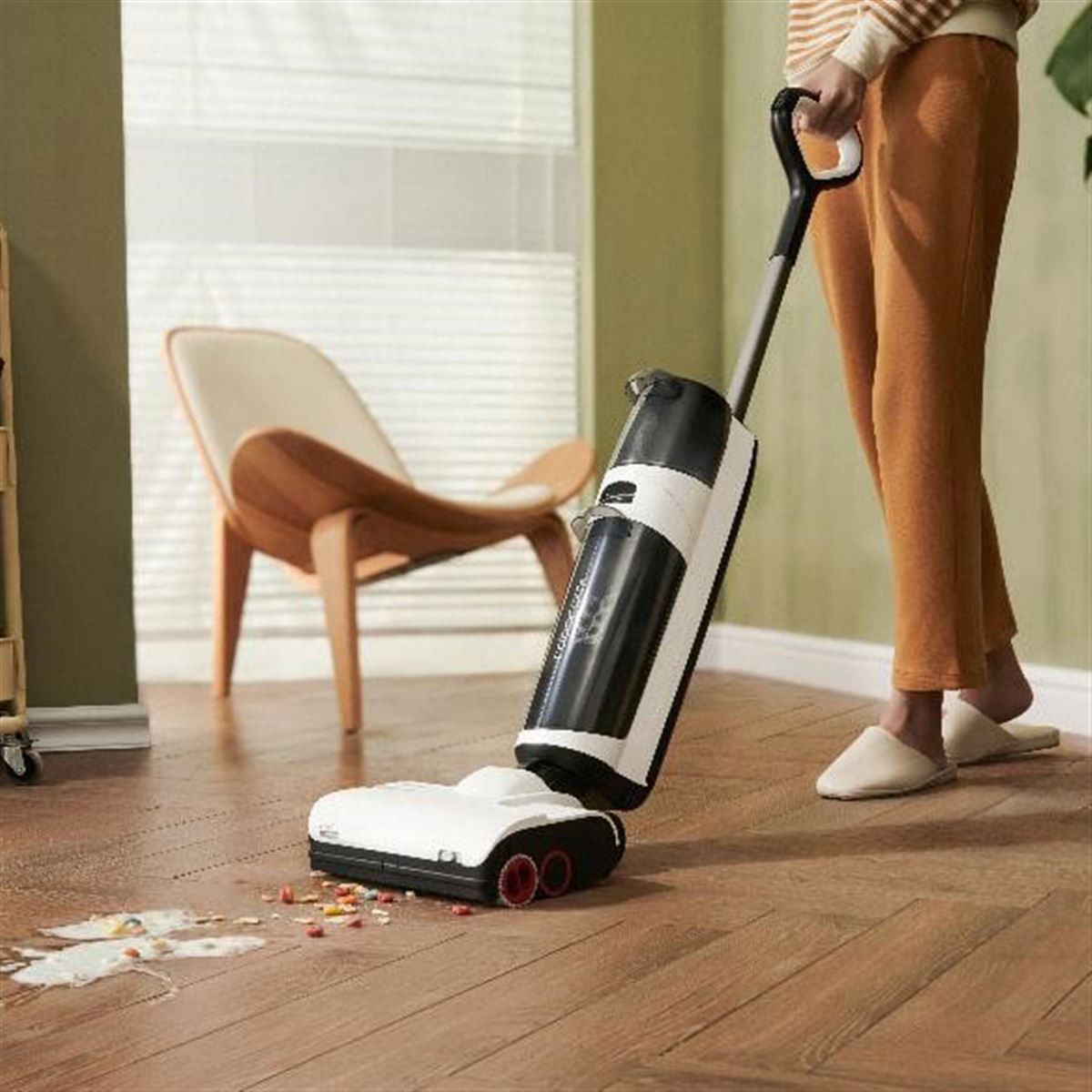 17000Paのスティック型水拭き掃除機「Roborock Dyad Pro」 - 価格.com