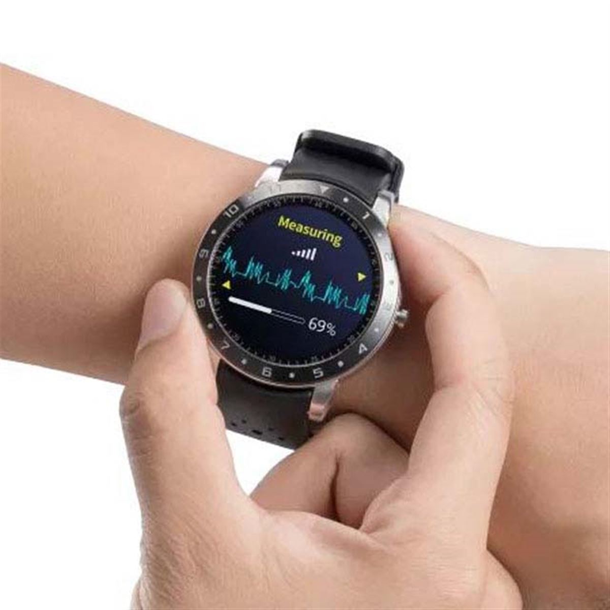 ASUS、ウェアラブルヘルストラッカー「VivoWatch 5」を本日8月18日から