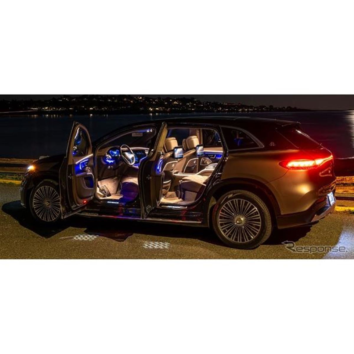 メルセデスマイバッハ最初のEV『EQS SUV』、649馬力ツインモーター搭載