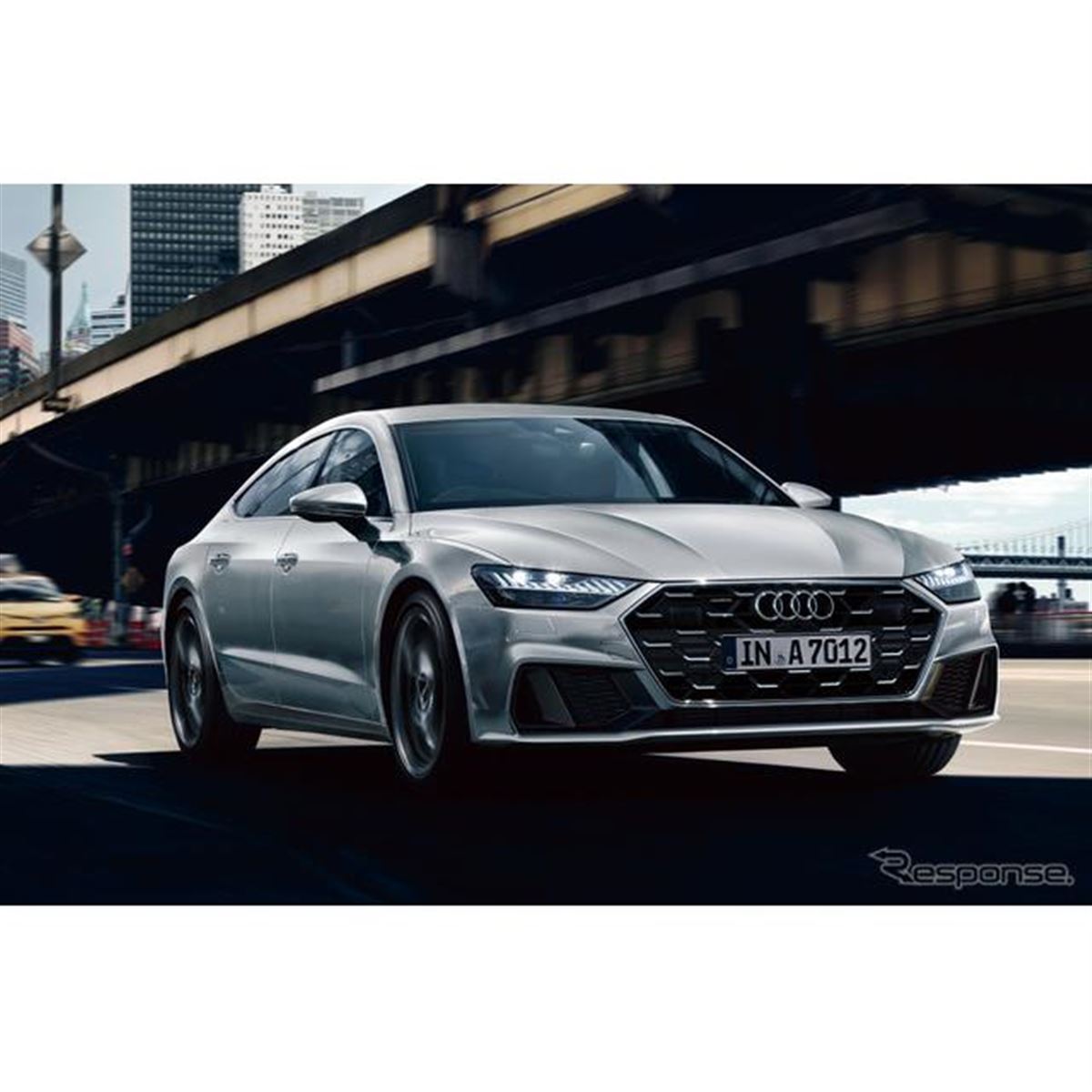 リジカラ　アウディ　A6 A7 S7 AUDI アウディ C7 4G A7 S7 後期用 スポーツタイプ センター