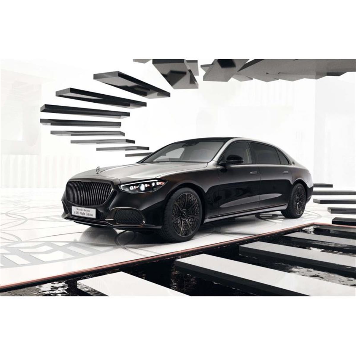 30台限定の高級サルーン「メルセデス・マイバッハS580ナイト