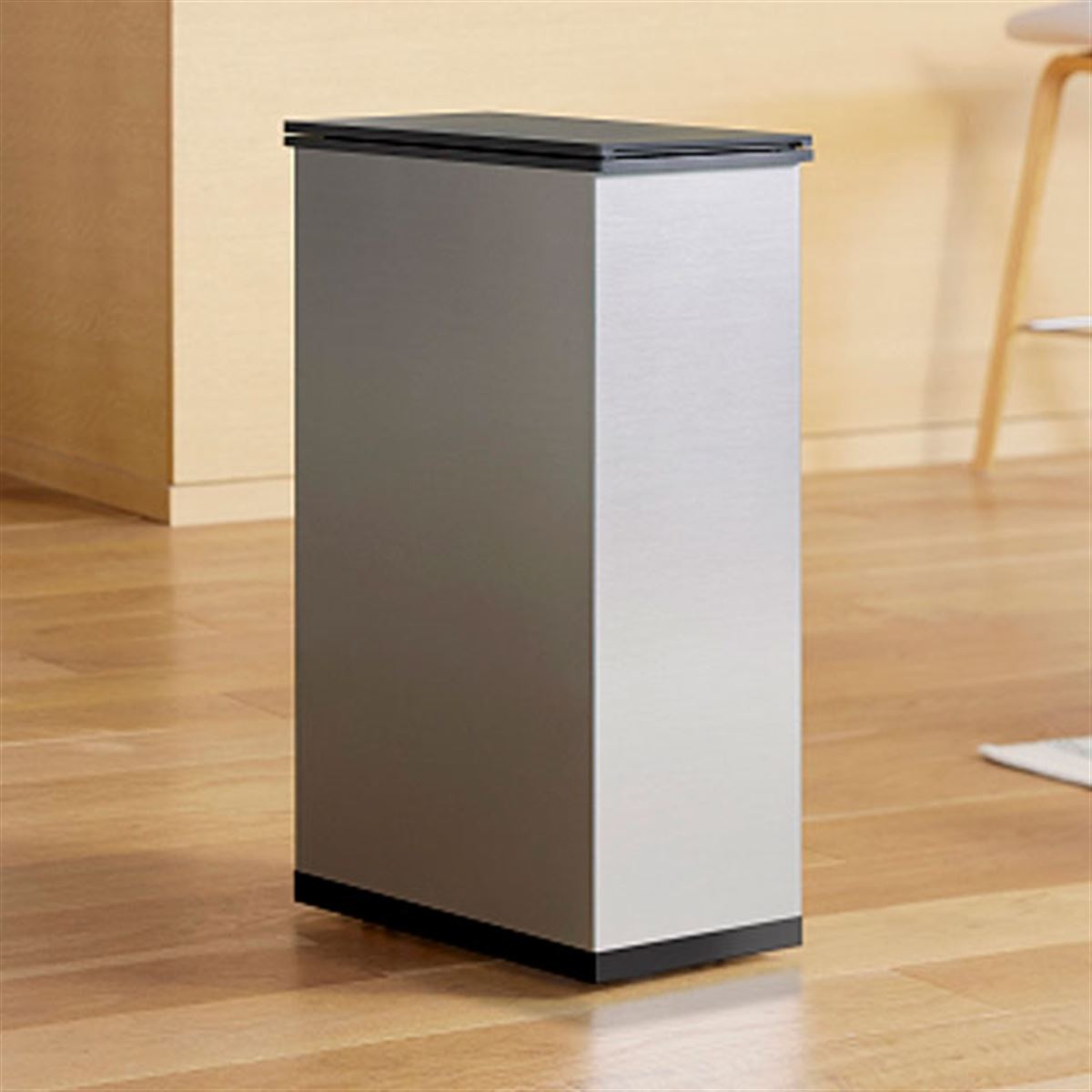 SANKA、マイナス11度に冷凍するごみ箱「CLEAN BOX」を