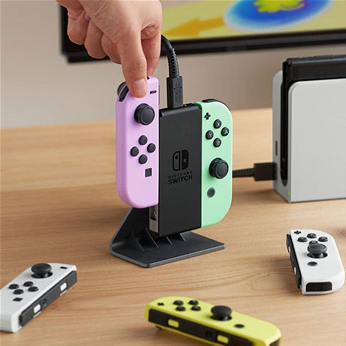 Nintendo Switch 本体＆純正プロコン、Joy-Con、充電スタンド rum9cc5fab628.jpg