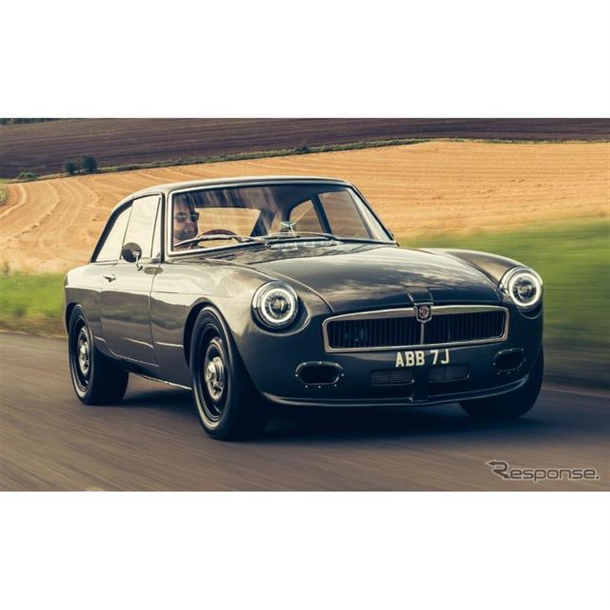 ただのレストアじゃない、英スポーツ「MGB」にV8を突っ込んだ
