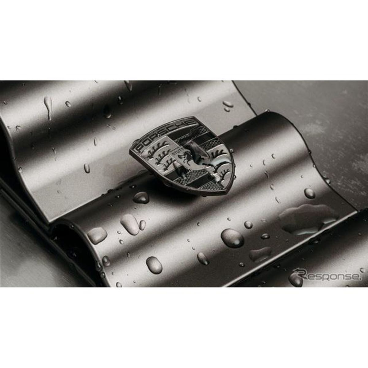 ポルシェ「ターボナイト」発表、色見本帳「パントン」と共同開発の特別