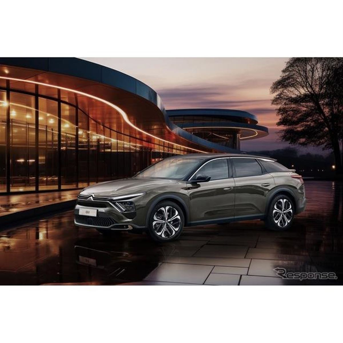 走るコンサートホール、シトロエン『C5 X』に特別仕様…BEWITH製