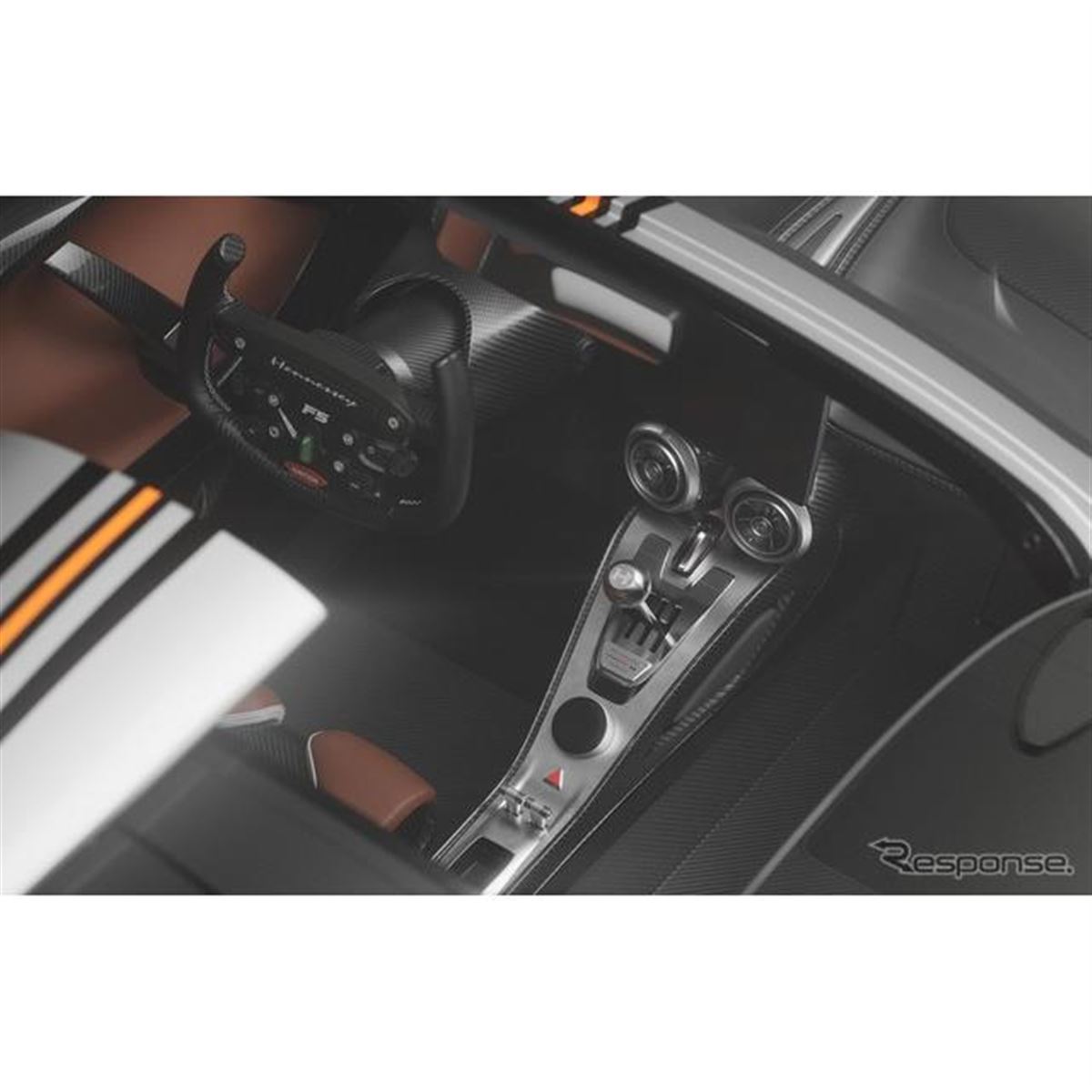 世界最強のマニュアル車あらわる！ 1817馬力のV8を6速MTで操る