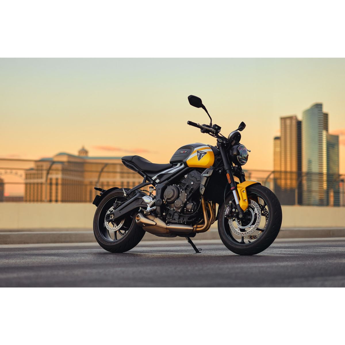【原価ぶっ壊し割引】ハイトライアングルトライアンフ トライアンフ(TRIUMPH)の新車バイクを探す | 新車・中古バイク
