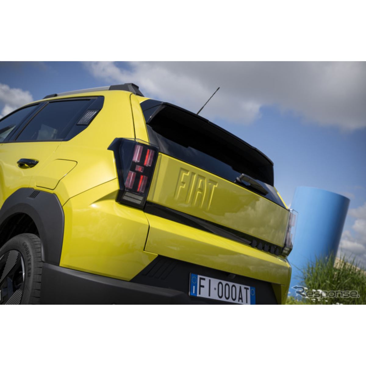 インテリアにミニカーが標準装備!? フィアット『グランデ・パンダ』の