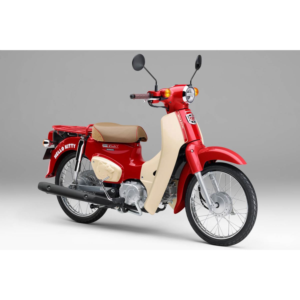 ハローキティの50周年を記念した特別な「ホンダ・スーパーカブ50