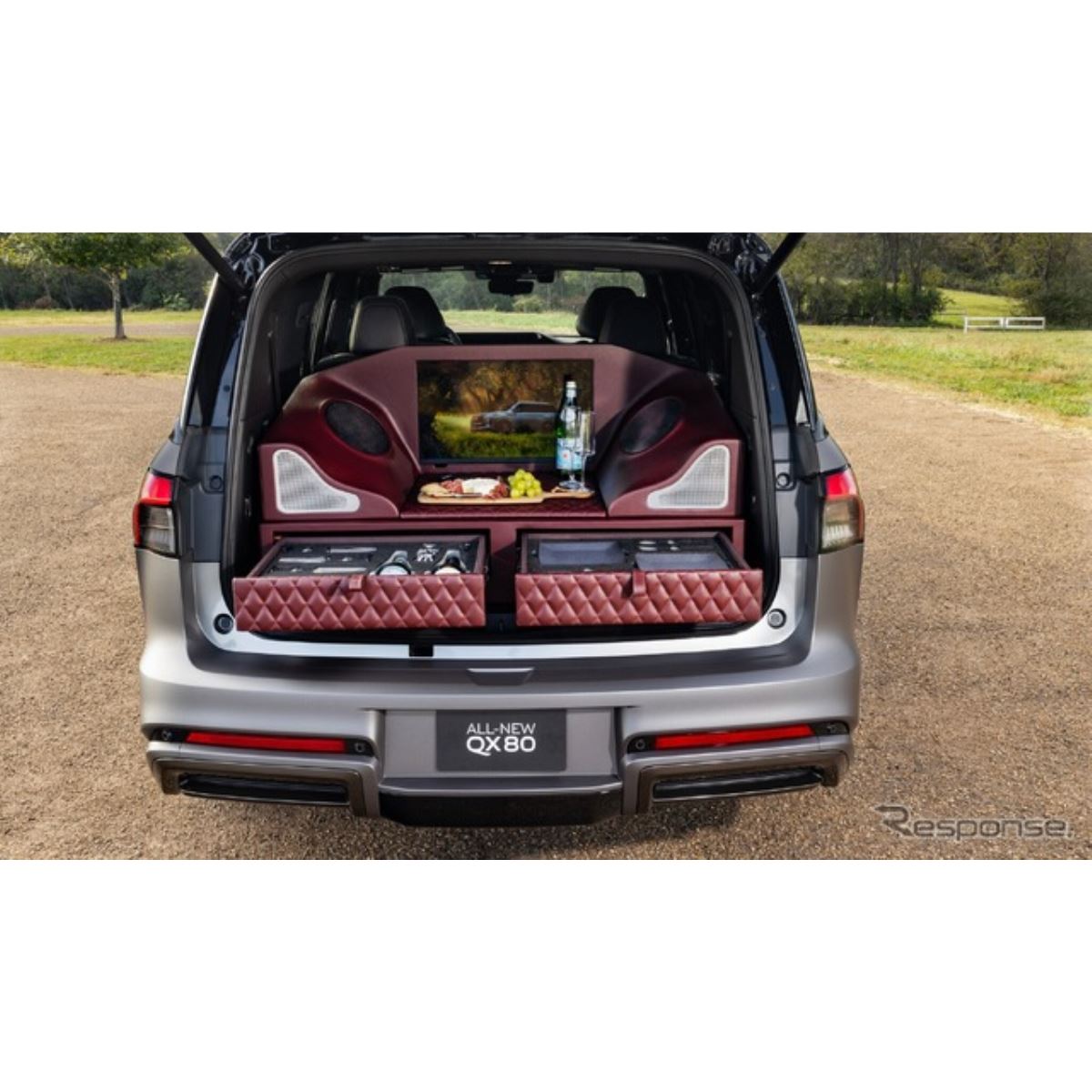 テールゲート開けたらパーティ会場、インフィニティ『QX80』が