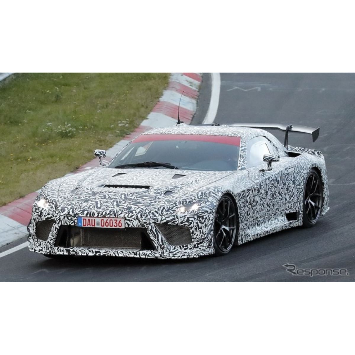 本当にハイブリッド!? レクサス『LFA』後継スーパーカー、ニュルで響い