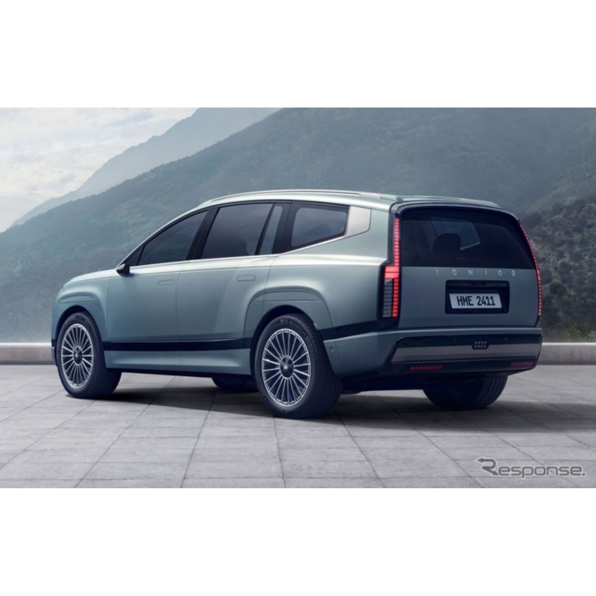 新型3列シート電動SUV『アイオニック9』正式発表、充電中は4人が広々