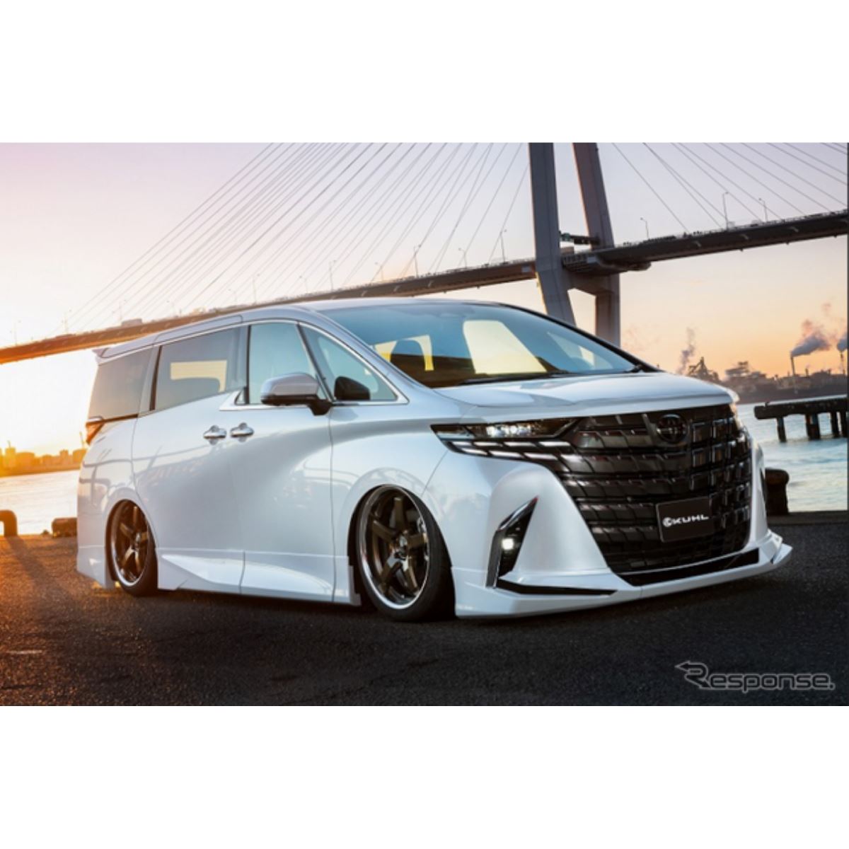 トヨタ 20系アルファード・ヴェルファイア FF車用 リア