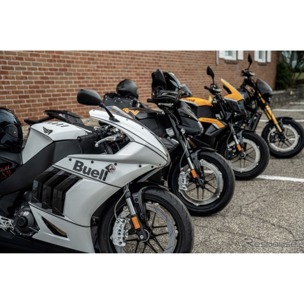 Buell カタログ　日本語版とアメリカ版含む File:Buell XB9SX a.jpg - Wikimedia Commons
