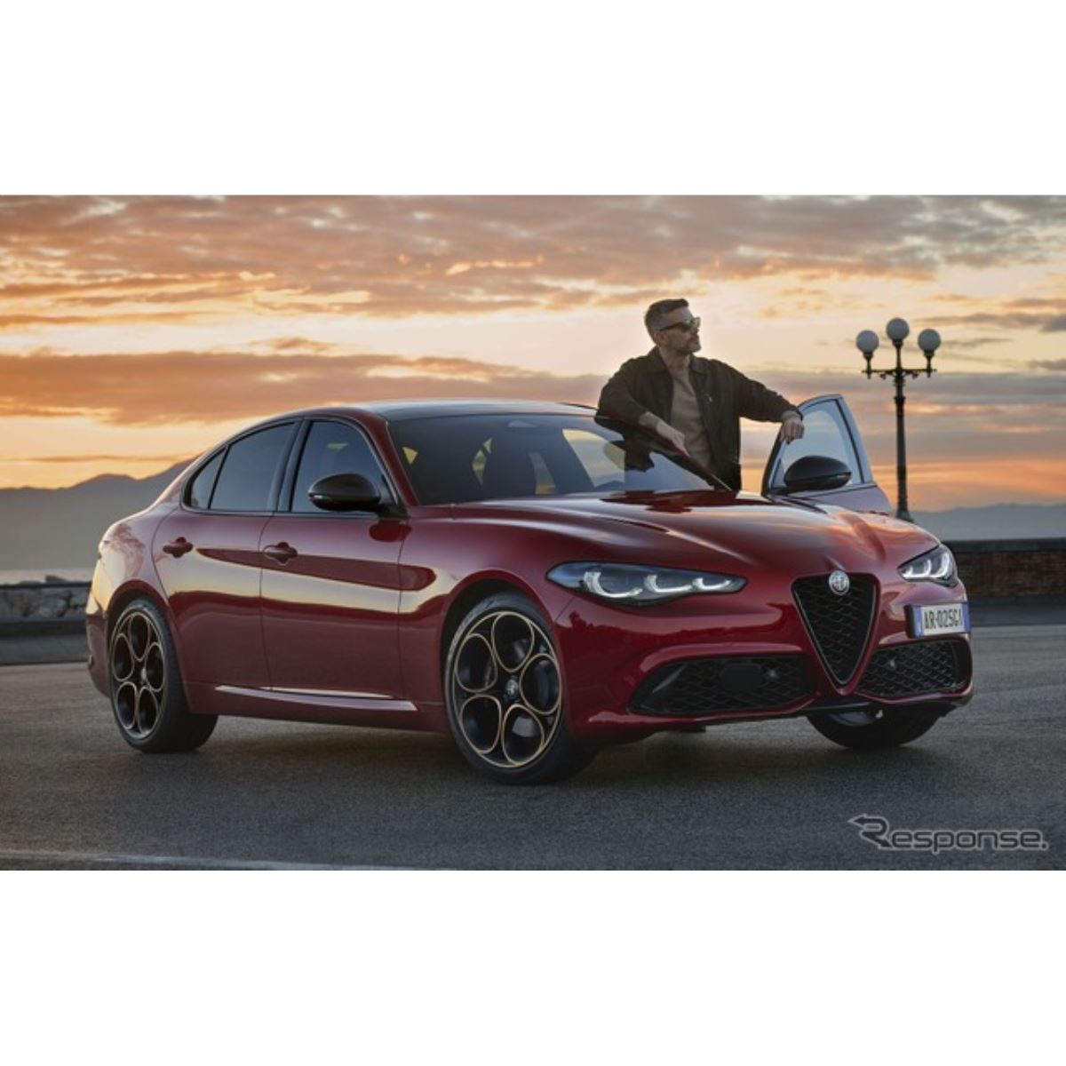 アルファロメオ『ジュリア』にスポーティ＆ラグジュアリー仕様