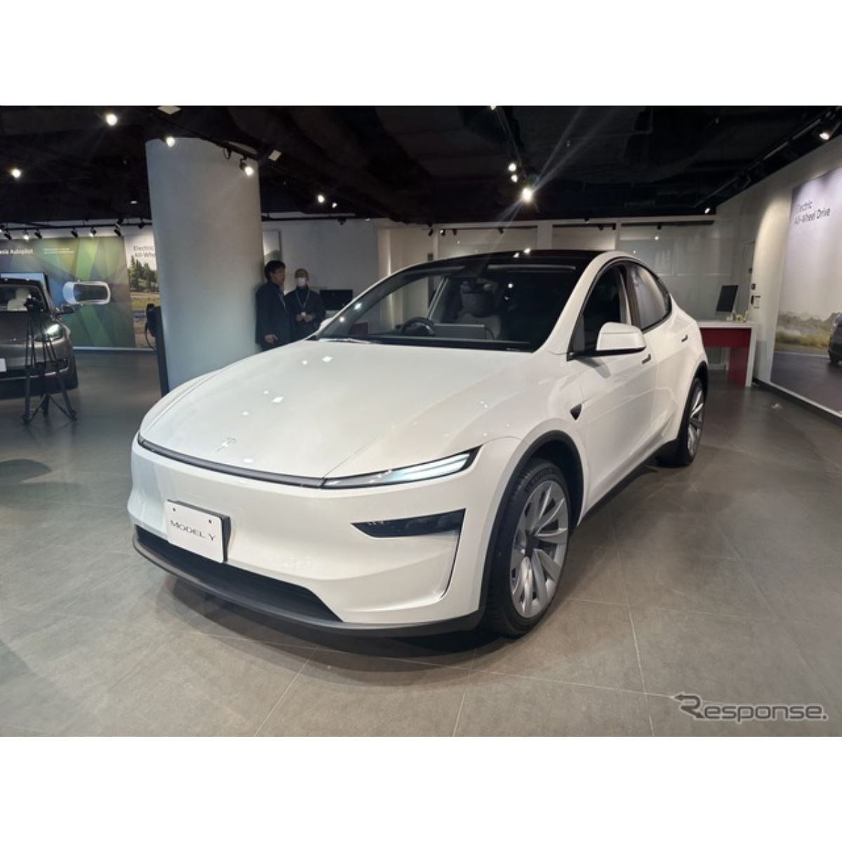 テスラ モデルY 改良新型】日本初公開、新しい顔に実用性や空力向上 