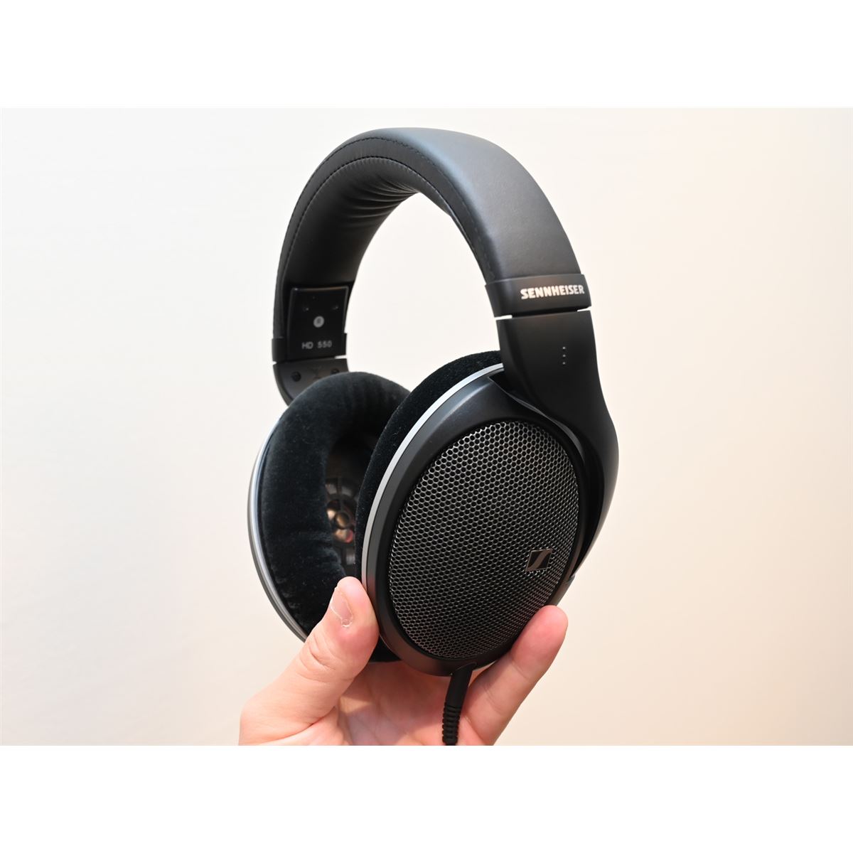 ゼンハイザー、「HD 620」と同じ振動板を採用したヘッドホン「HD