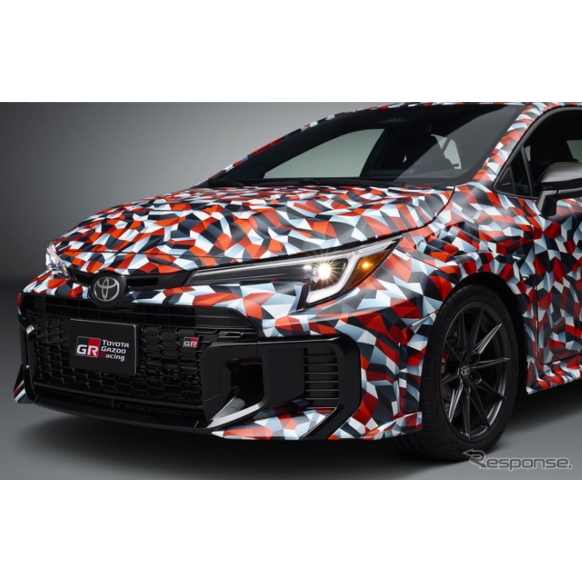 トヨタ『GRカローラ』改良モデルが今秋デビュー！ 開発車両を公開