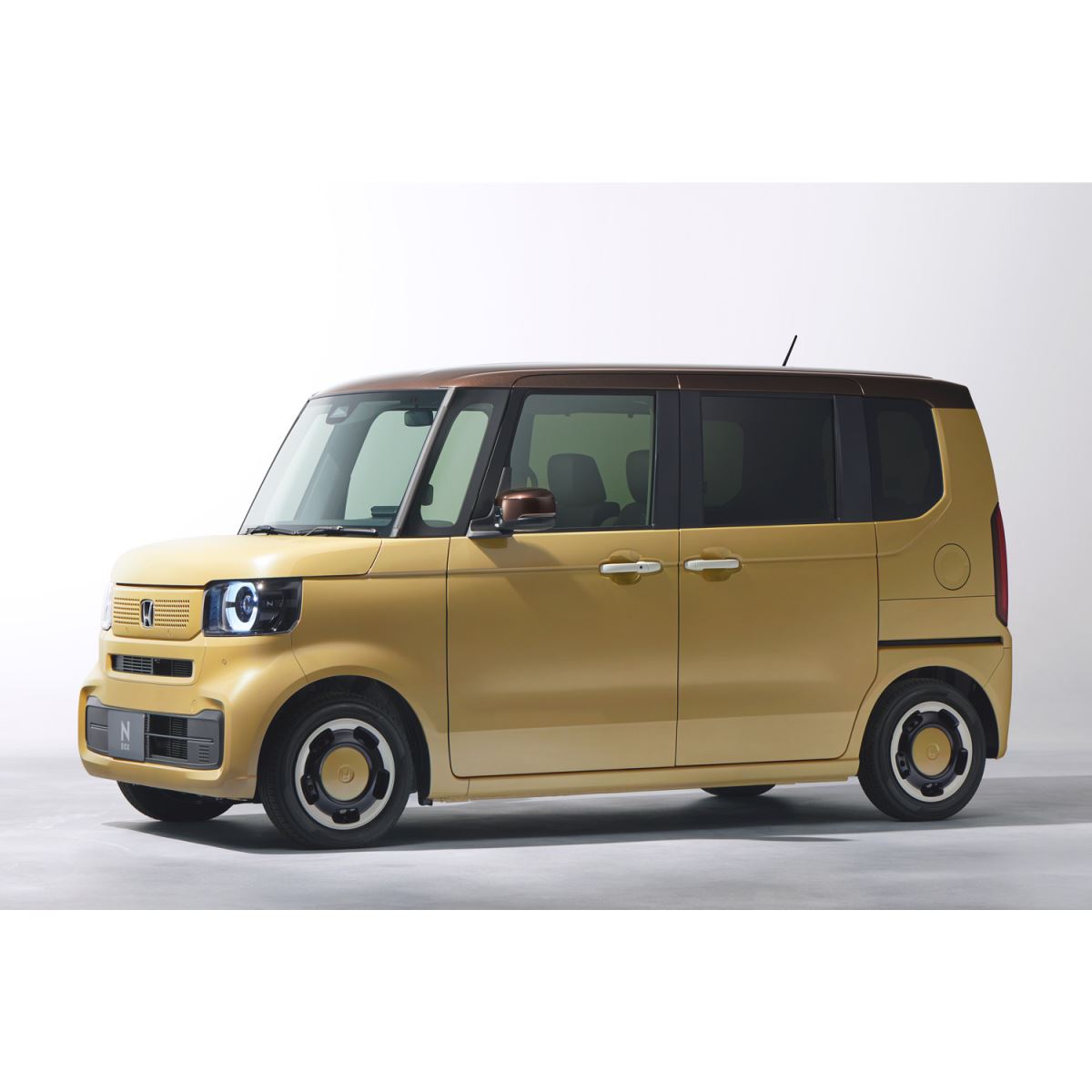 ホンダが「N-BOX」の一部改良モデルを発表 外板色のバリエーションを 