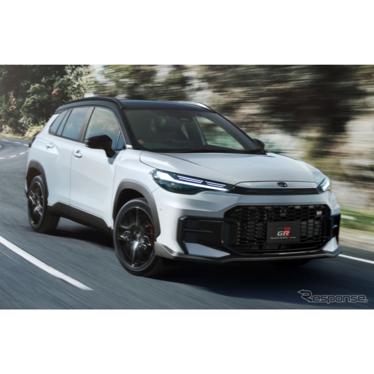 話題のトヨタ『カローラクロス GRスポーツ』日本発売へ、専用デザイン