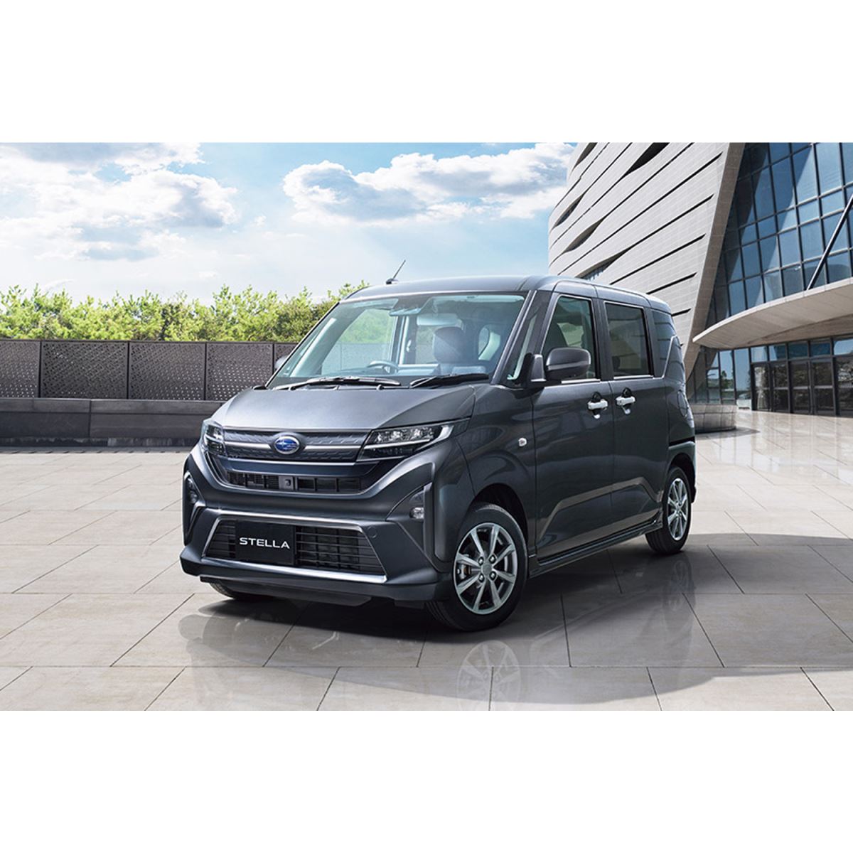 新型「スバル・ステラ」登場 軽ハイトワゴン「ダイハツ・ムーヴ」の