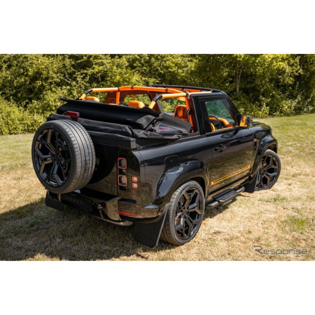 ディフェンダー90』をオープンカーに変身!? 中古でもカスタマイズ、英