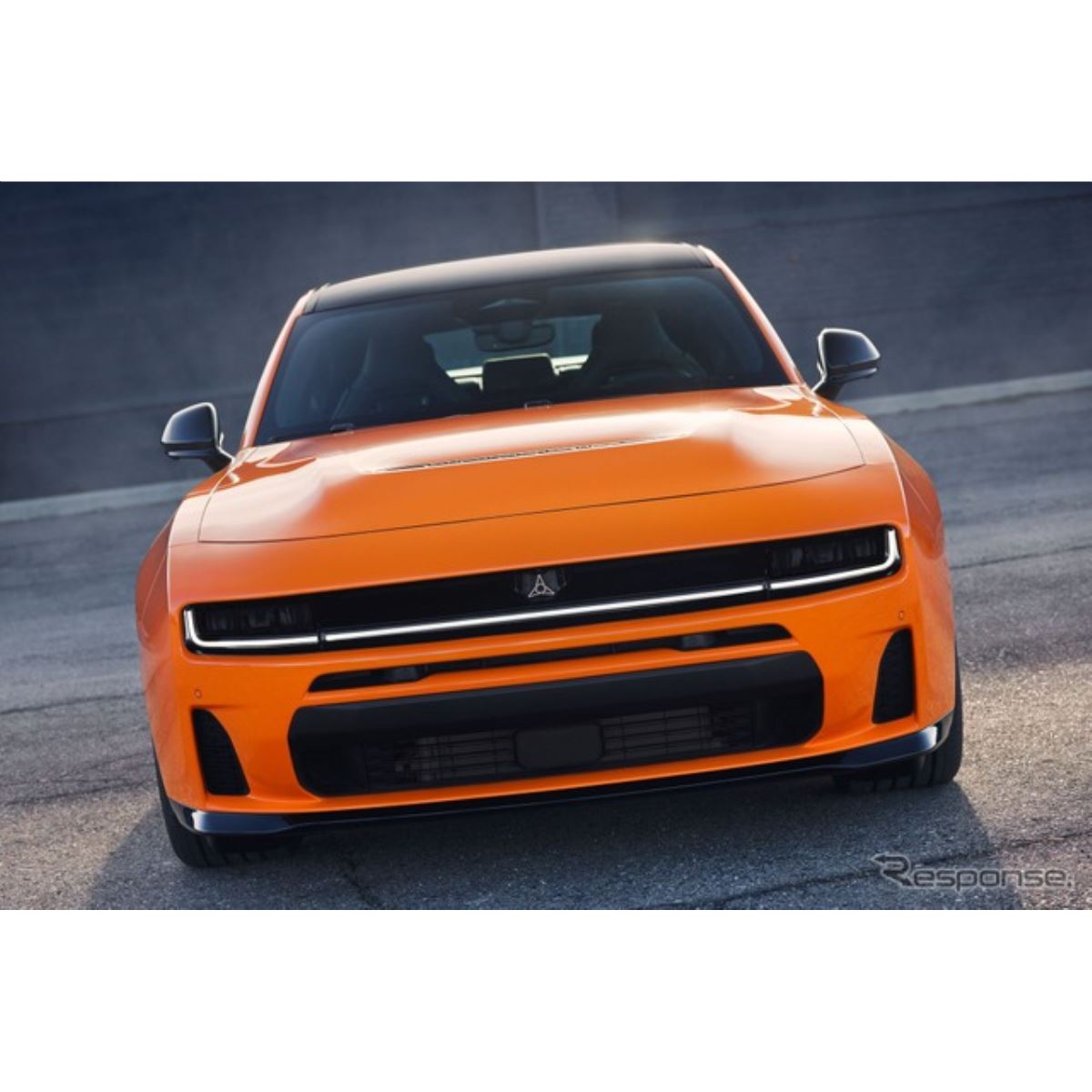 マッスルカー『チャージャー』、内燃エンジン仕様が登場…直6ツイン