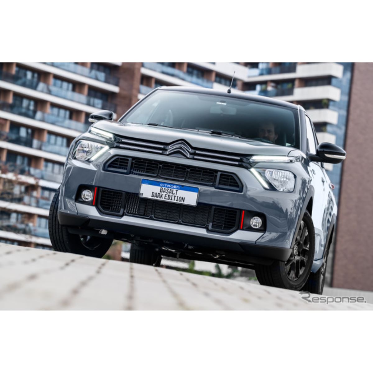 シトロエンのSUVクーペ『バサルト』、最上位「ダークエディション」を