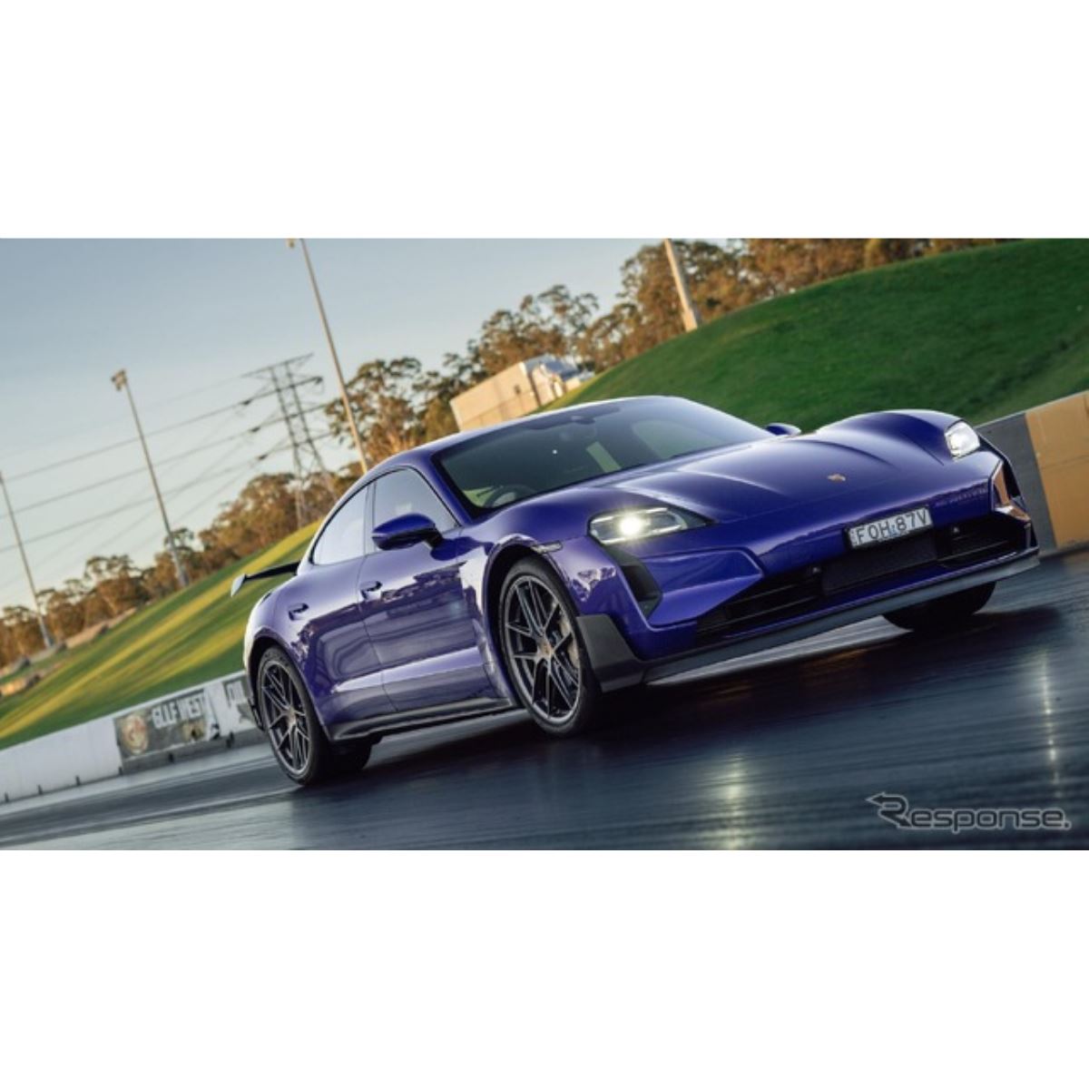 1100馬力超のポルシェ『タイカン ターボ GT』、0-400m加速9.083秒…豪州
