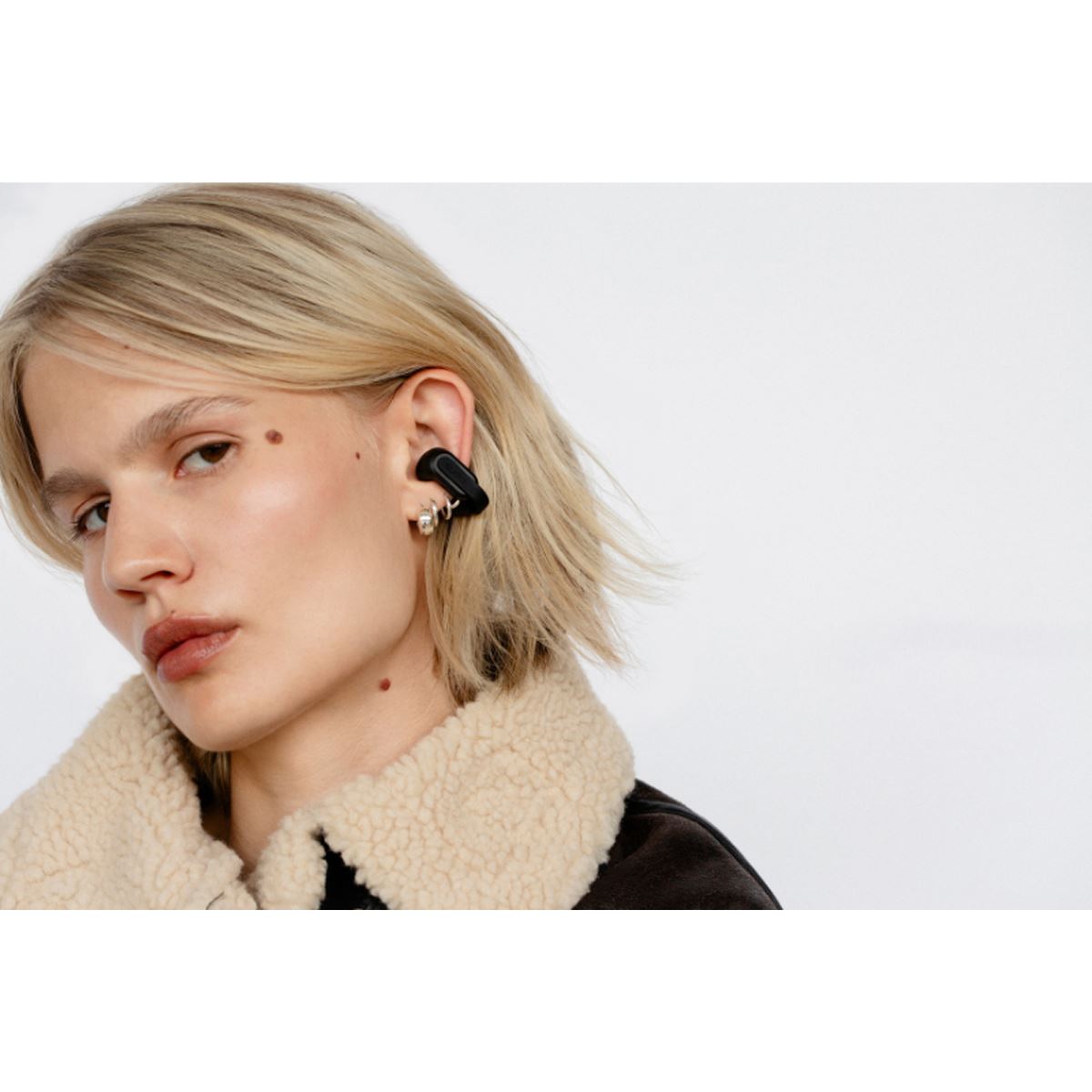 Sudio、軽やかにフィットするクリップ型イヤホン「Sudio B3」 - 価格.com