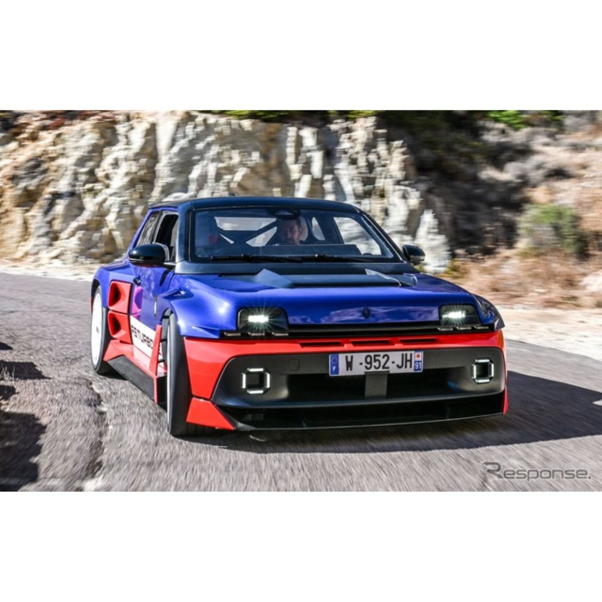 ルノーの電動スーパーカー『5ターボ3E』、初の公開走行…ツール・ド