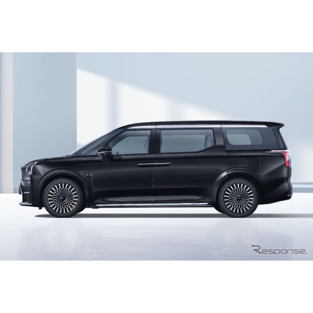 中国製高級ミニバンが日本初上陸、『ZEEKR 009』を国内販売へ