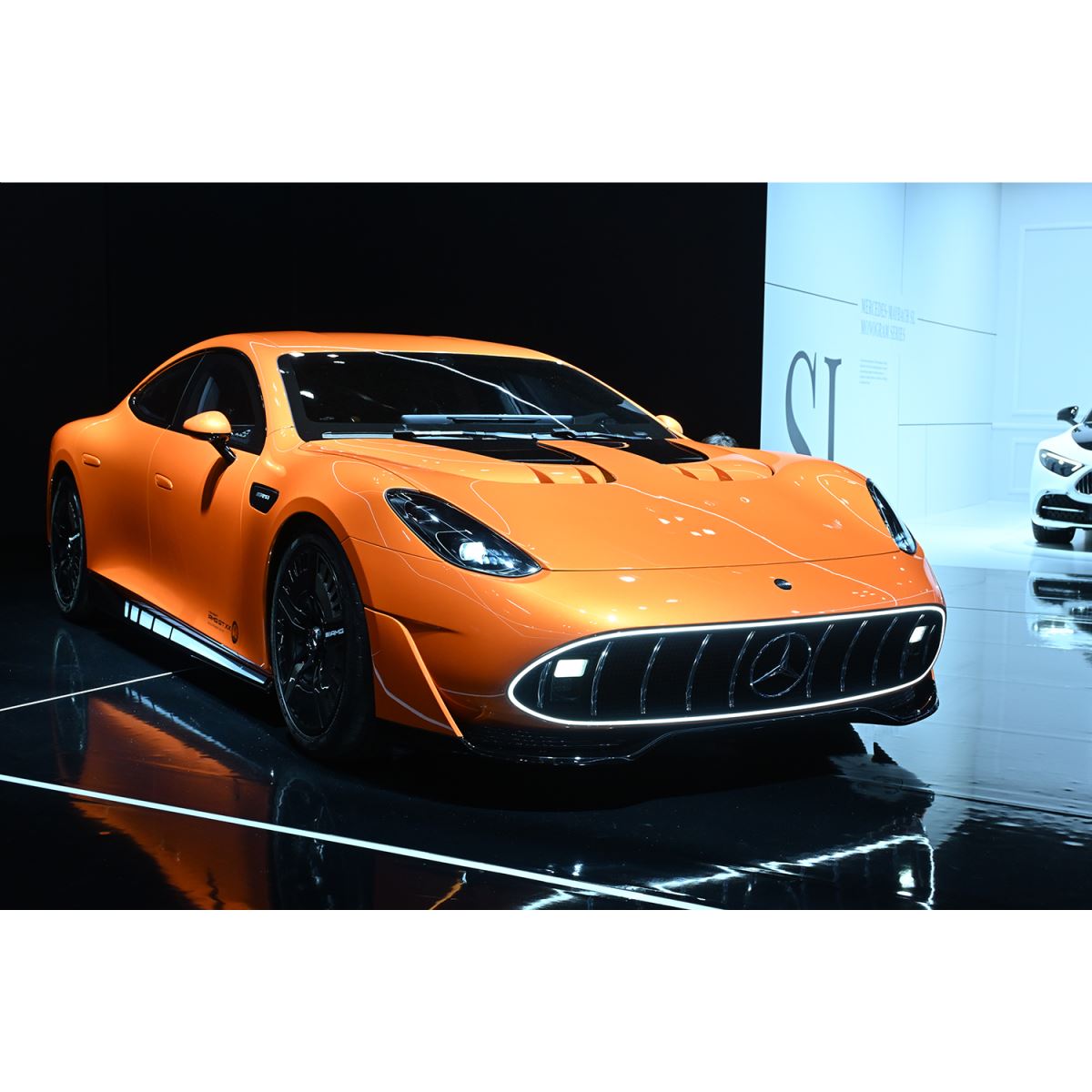 メルセデスブースには日本初公開モデルが一挙集結【ジャパンモビリティ