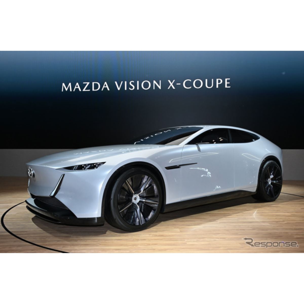 息を呑むような美しさ」マツダ『VISION X-COUPE』に熱視線！ 新時代の