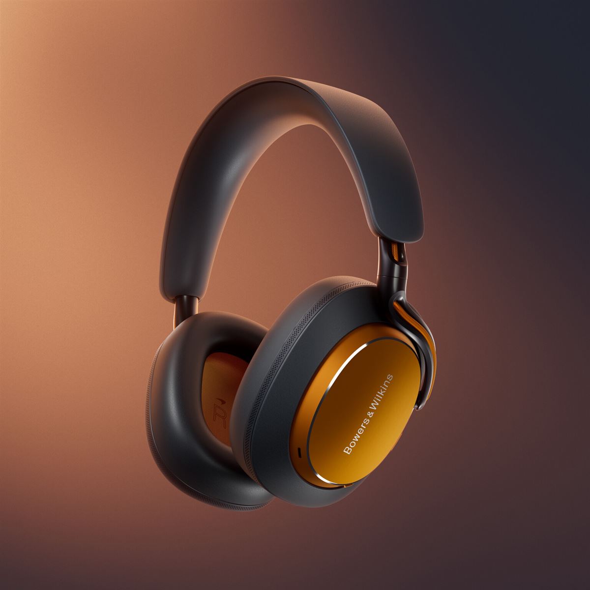 B&W、マクラーレンとコラボしたハイエンドヘッドホン「Px8 S2 McLaren
