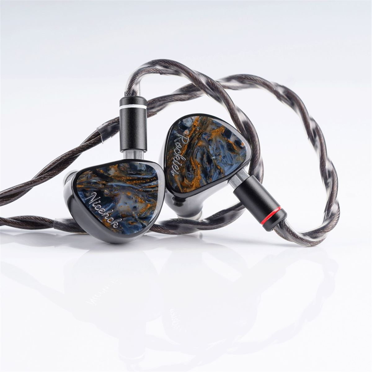 七喜音 FIVE 10ダイナミックドライバー 有線イヤホン 収納ケース付き 七喜音 FIVE 10ダイナミックドライバー 有線イヤホン 収納ケース付き