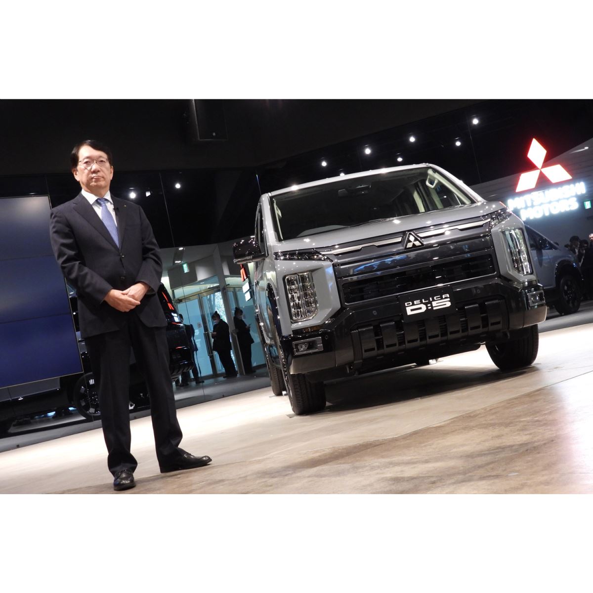 三菱が改良型「デリカD：5」を発表 加藤社長が拡販への意気込みを語る