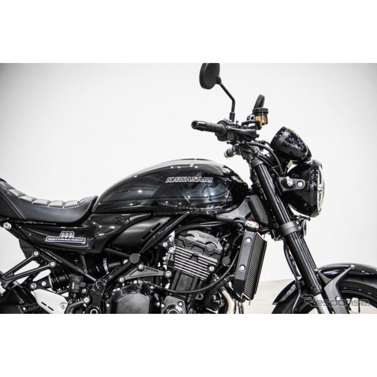 オールブラック仕上げのカワサキ『Z900RS』発売へ！「ブラックボール