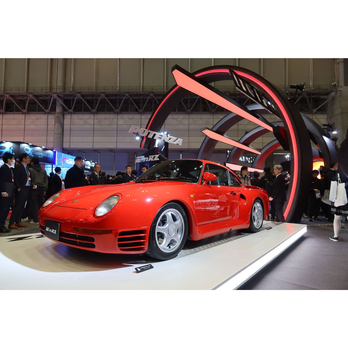 ブリヂストンは新タイヤ「ポテンザRE-71RZ」の魅力をアピール【東京