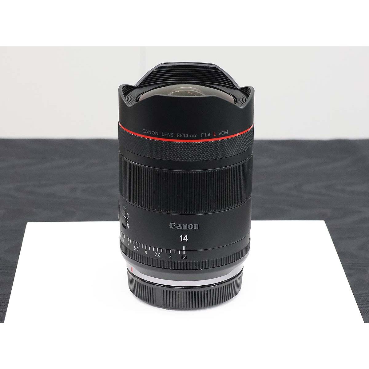 キヤノン、焦点距離14mm・開放F値1.4のフルサイズ対応超広角単焦点