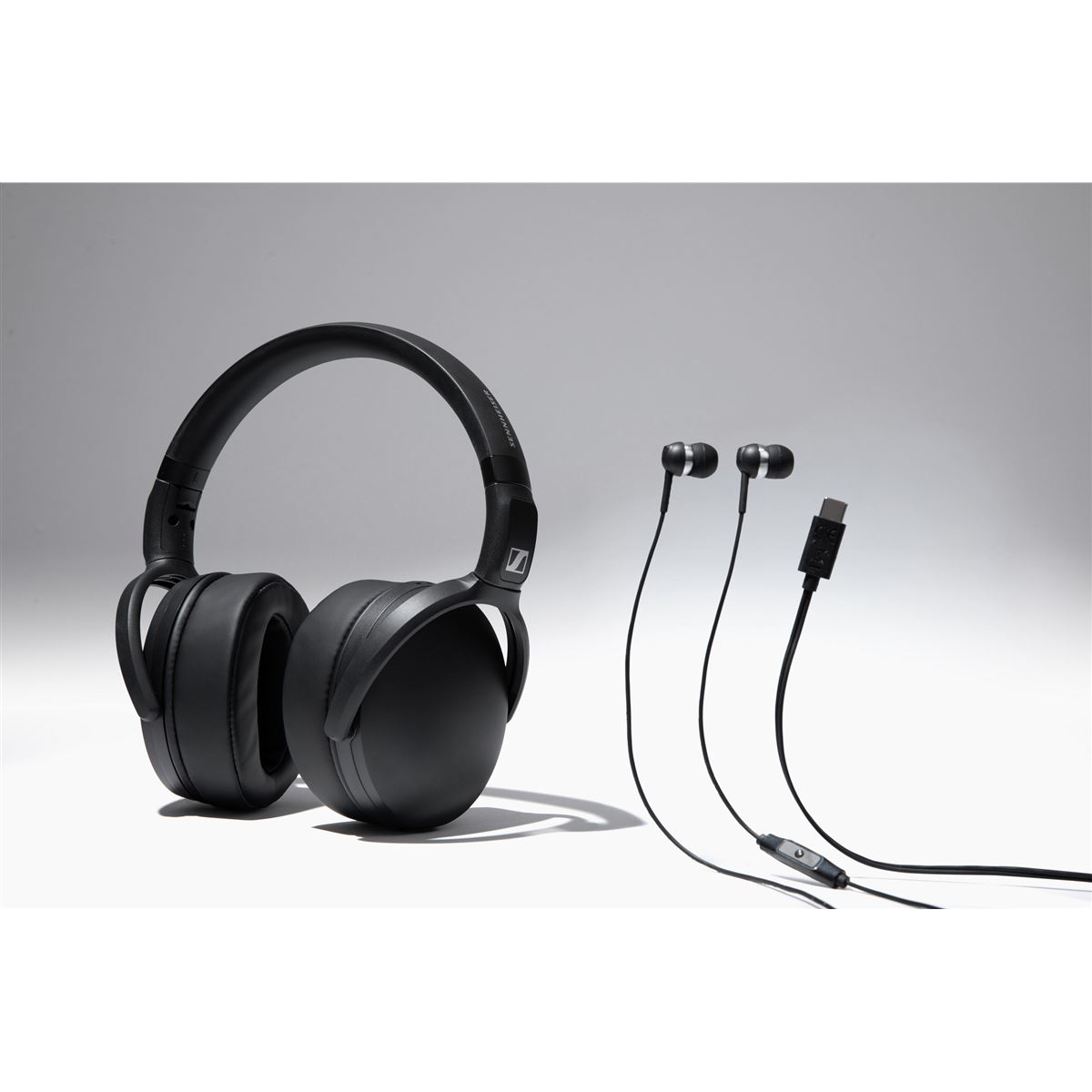 ゼンハイザー、USB-C接続対応のイヤホン「CX 80U」とヘッドホン「HD