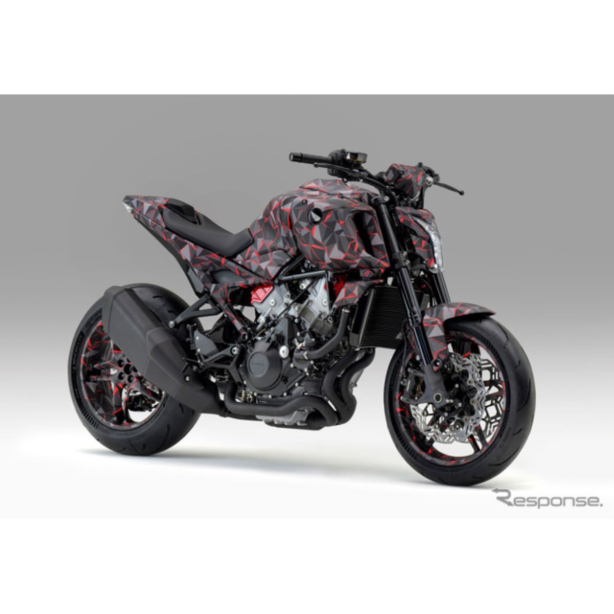 ホンダ、V3エンジン車『V3R 900』や話題の新型『CB1000GT』など国内初 ホンダ、V3エンジン車『V3R 900』や話題の新型『CB1000GT』など国内初