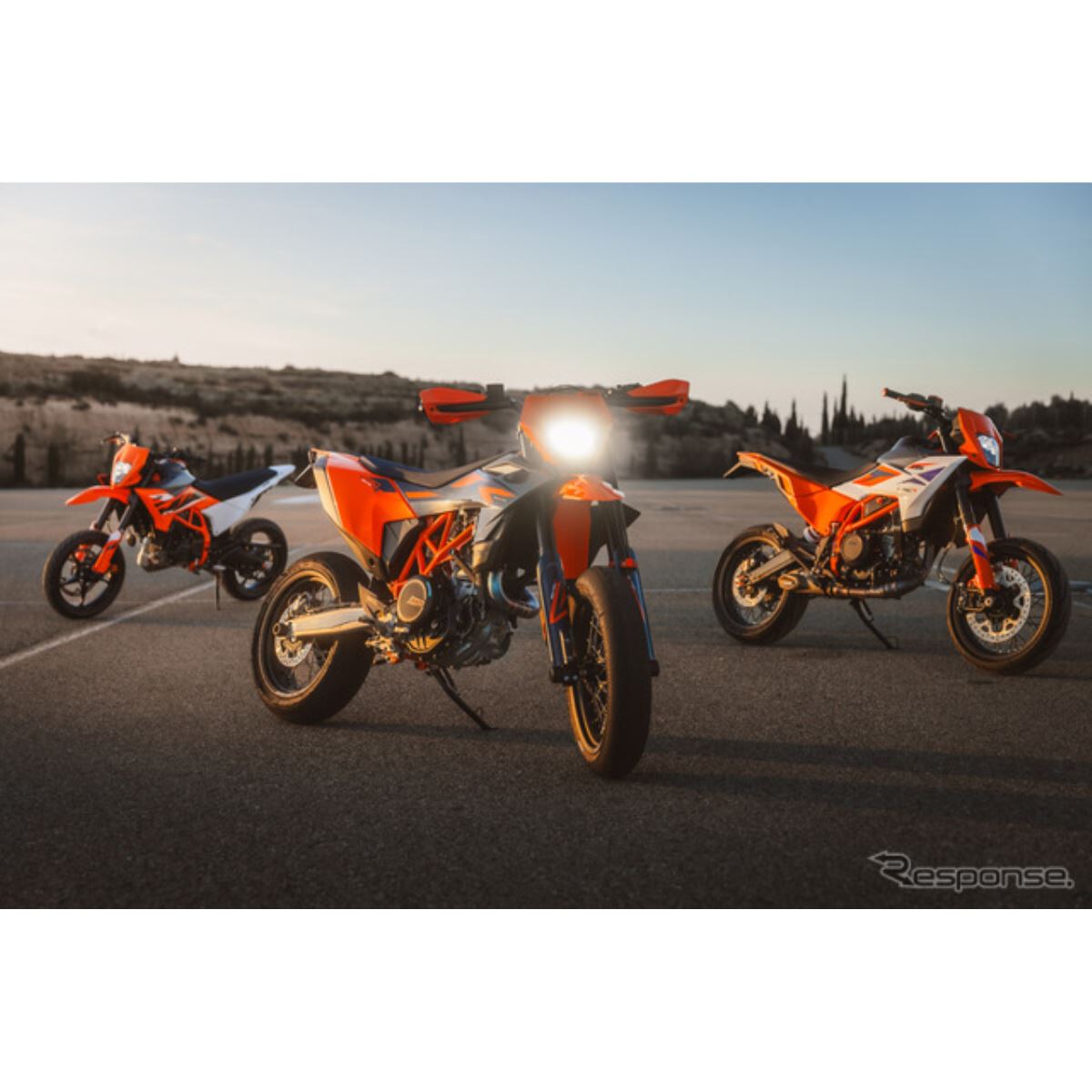KTM、ビッグシングル『690 SMC R』『690 ENDURO R』を進化させ3月発売