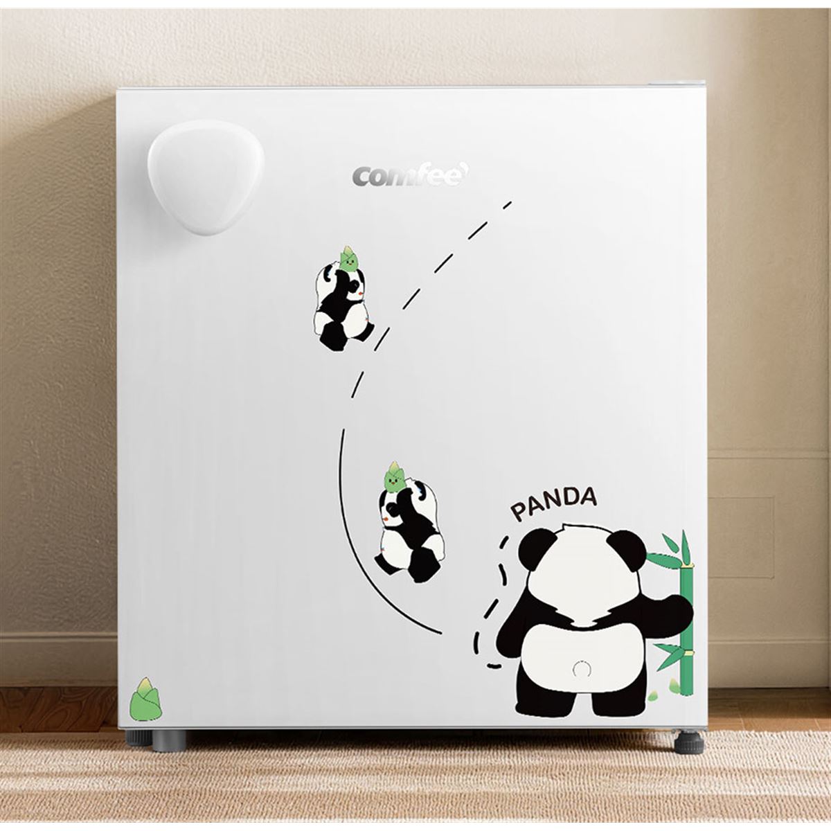 Comfee'、白/パンダシールを用意したパーソナル冷蔵庫「Youniq」の43L