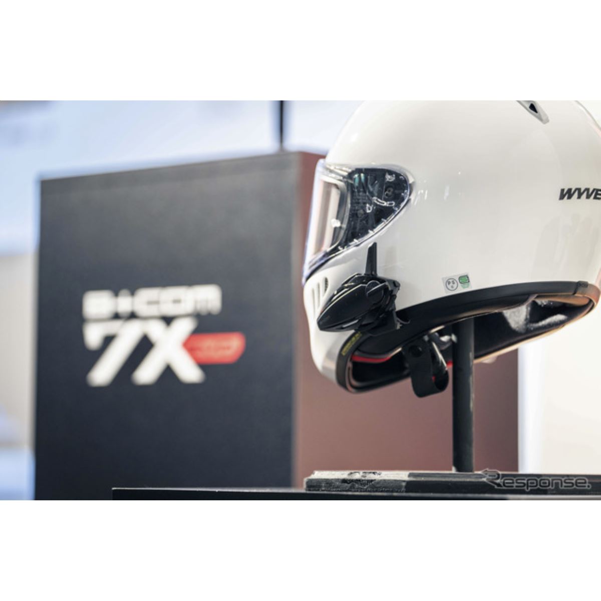 メッシュ通信xパイオニアの音響技術で進化！バイク用インカム、サイン