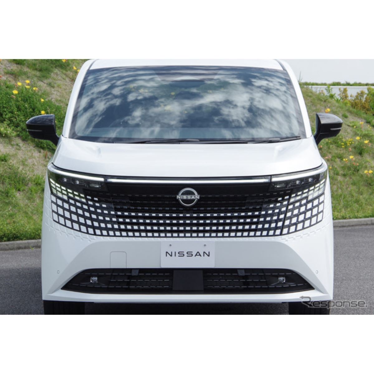 日産 エルグランド 新型】あえて全幅を45mm拡大!? 高級ミニバンの王者