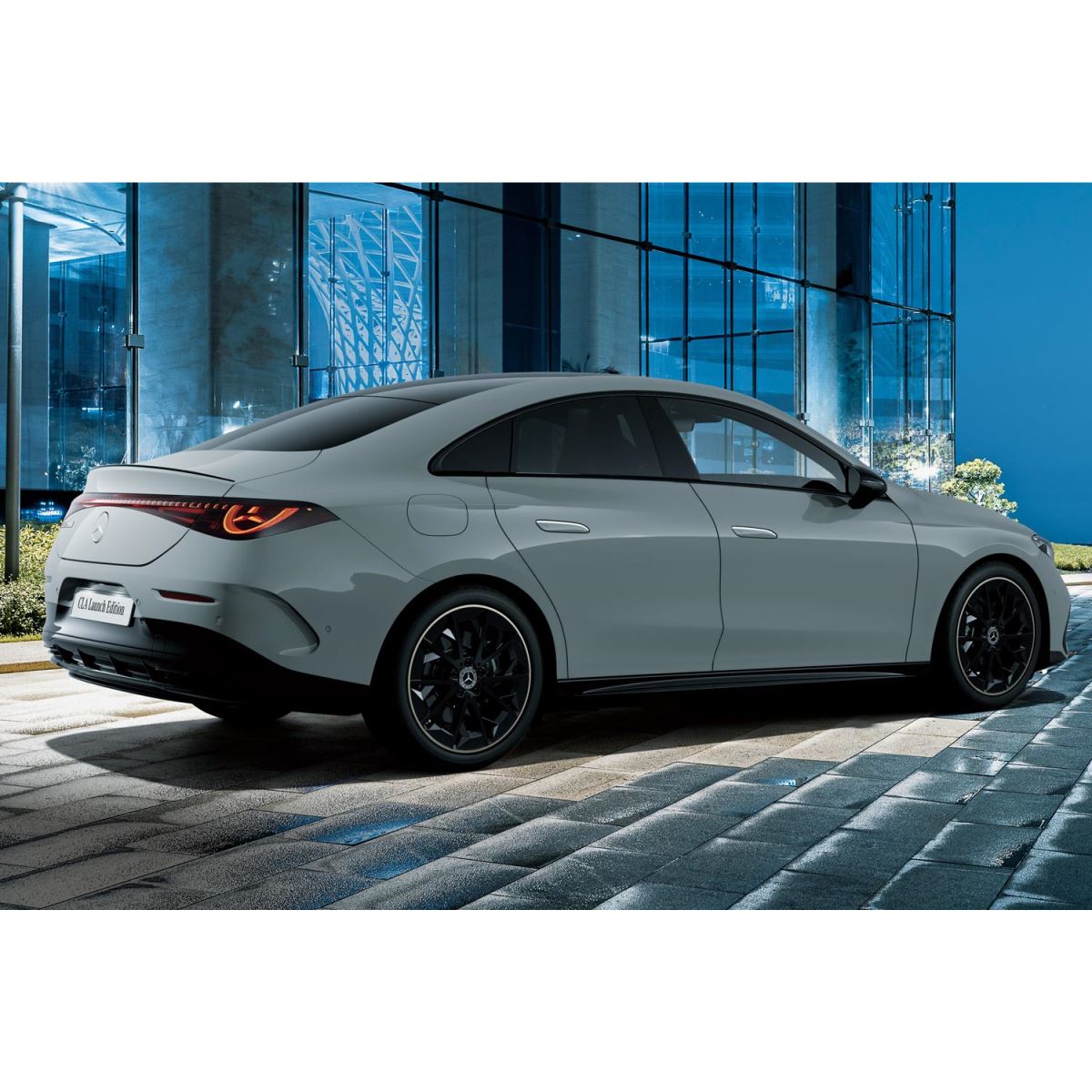 新型「メルセデス・ベンツCLA」に日本導入を記念した限定モデルが登場