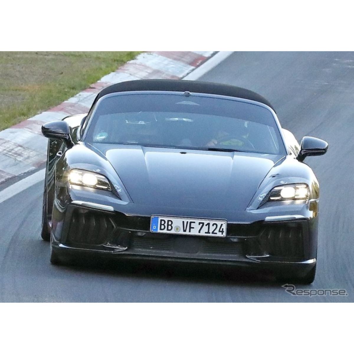 EVに生まれ変わるポルシェ『718ボクスター』、最新の姿をスクープ